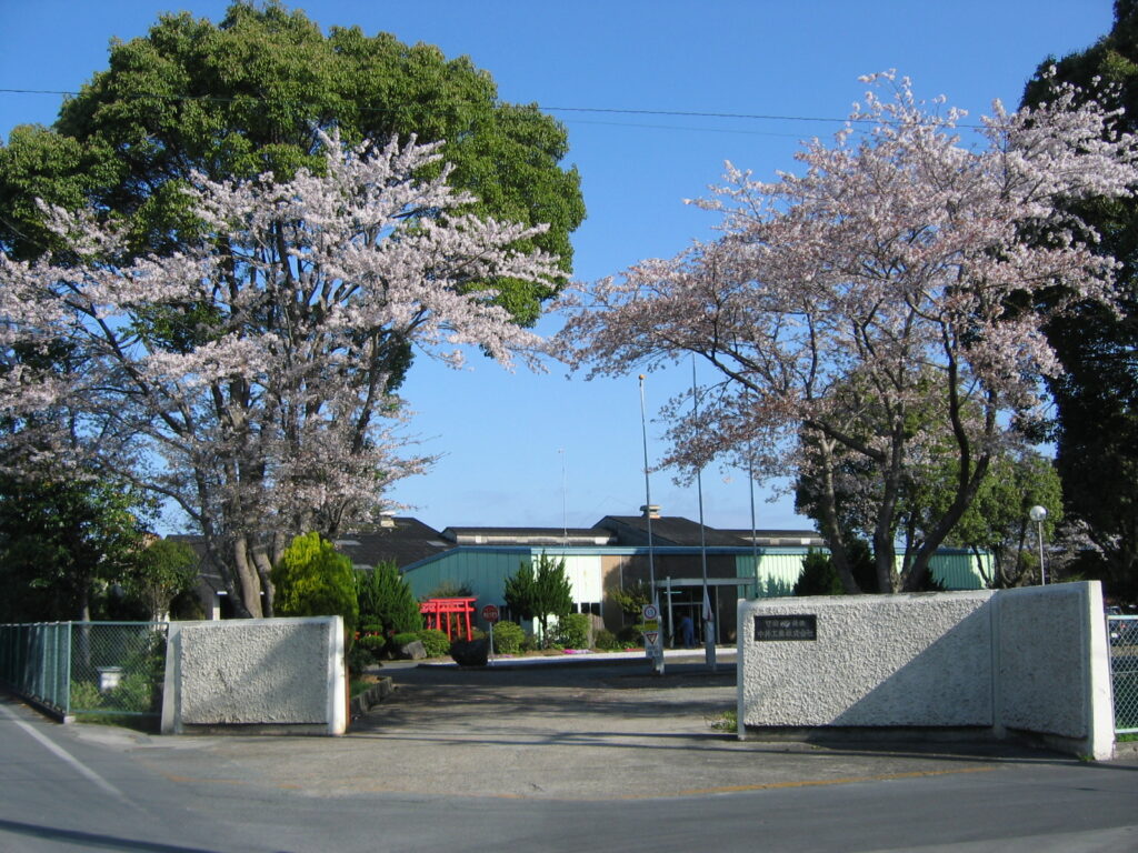 1934年創業の中井工業株式会社です。今の加西市の工場は1974年より現在も操業しております。