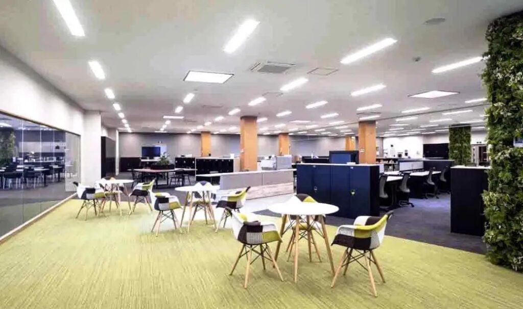 社内風景