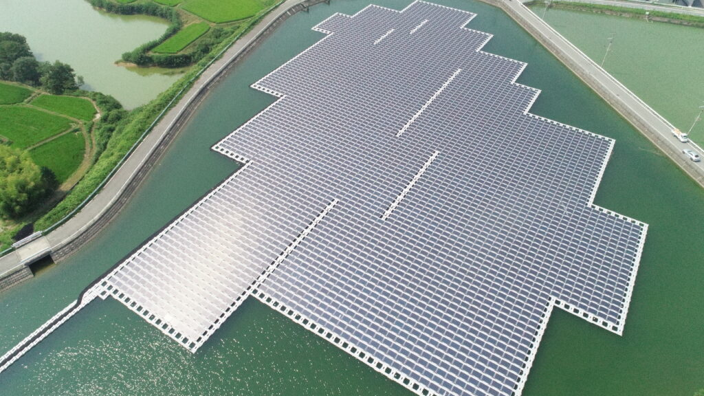 水上太陽光発電所建設